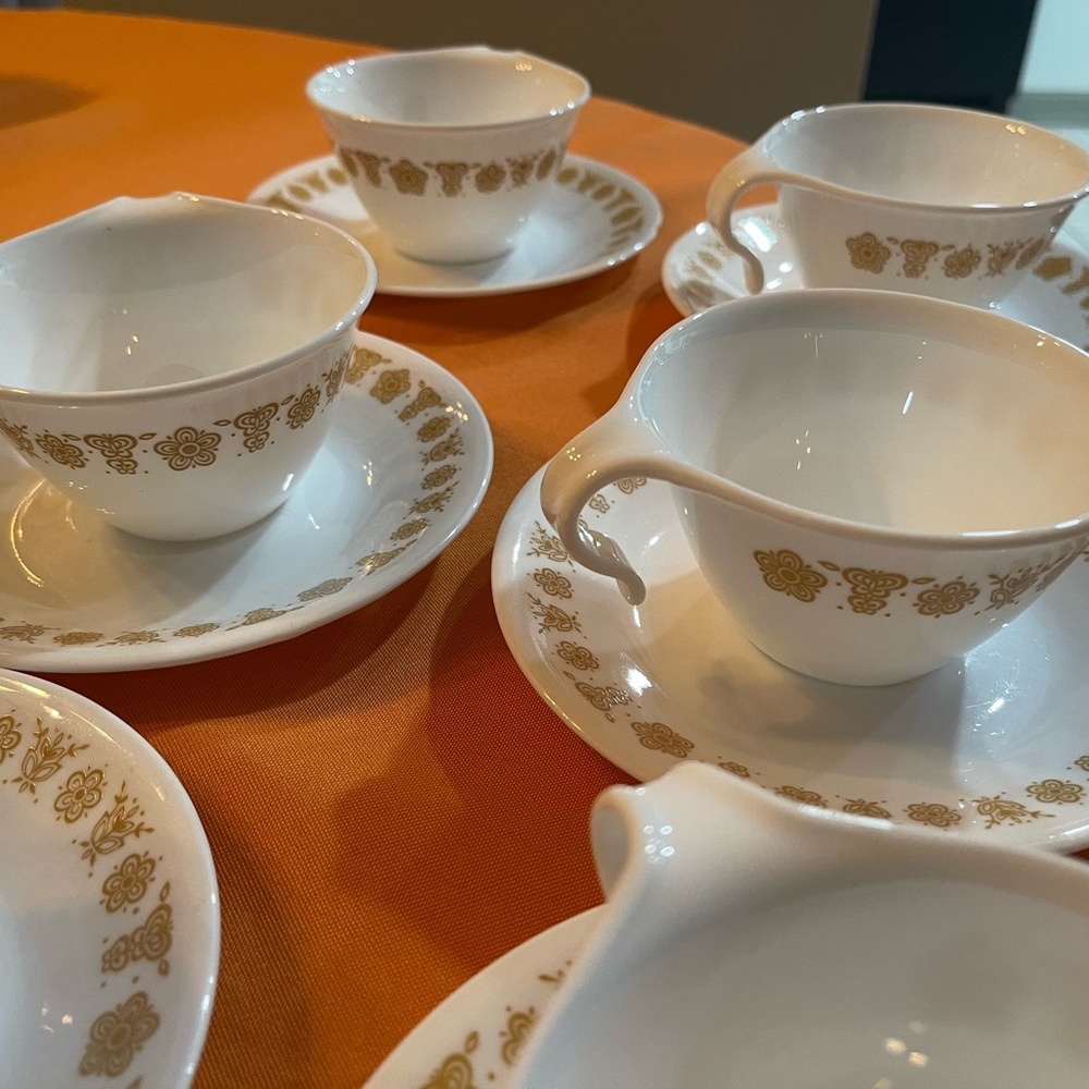 Vintage Corelle Corning ware butterfly tea cups and saucers. 1970’s